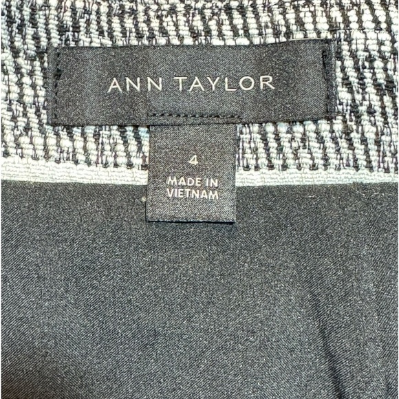 Ann Taylor Tweed Striped Skirt Size 4 - Picture 5 of 6
